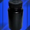 Envase 150 ml tipo Pastillero color Negro con tapa a la vista en fondo azul